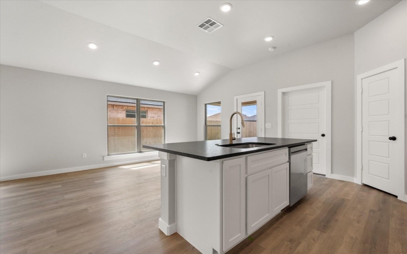 7004 14th Street, Lubbock, TX 79416, 4 Bedrooms Bedrooms, ,2 BathroomsBathrooms,Residential,For Sale,7004 14th Street,0,202557934