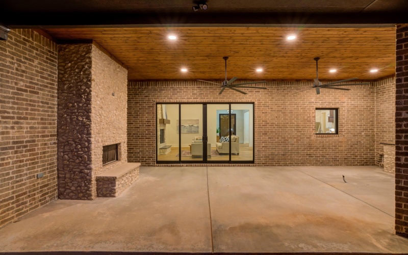 8209 Richmond Avenue, Lubbock, TX 79424, 4 Habitaciones Habitaciones , ,3 BañosBaños,Residential,En Venta,8209 Richmond Avenue,202557941