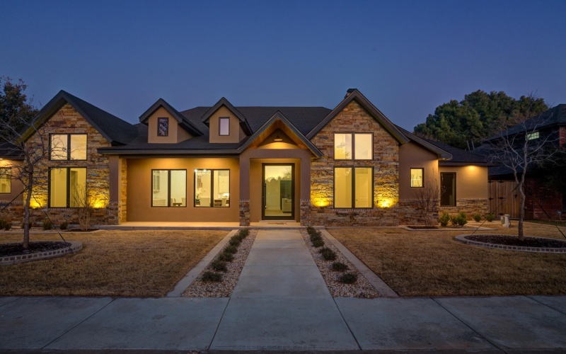 8209 Richmond Avenue, Lubbock, TX 79424, 4 Habitaciones Habitaciones , ,3 BañosBaños,Residential,En Venta,8209 Richmond Avenue,202557941