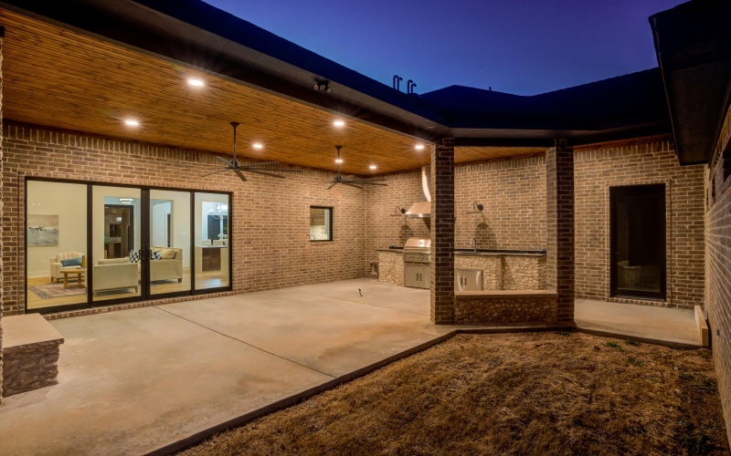 8209 Richmond Avenue, Lubbock, TX 79424, 4 Habitaciones Habitaciones , ,3 BañosBaños,Residential,En Venta,8209 Richmond Avenue,202557941