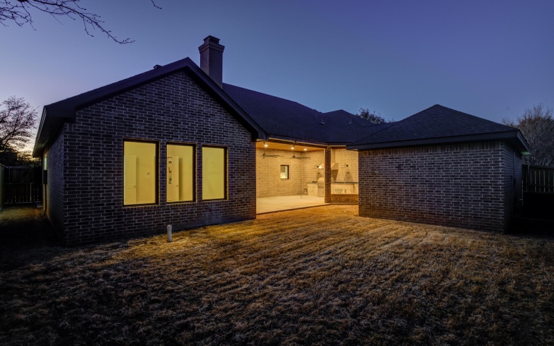 8209 Richmond Avenue, Lubbock, TX 79424, 4 Habitaciones Habitaciones , ,3 BañosBaños,Residential,En Venta,8209 Richmond Avenue,202557941