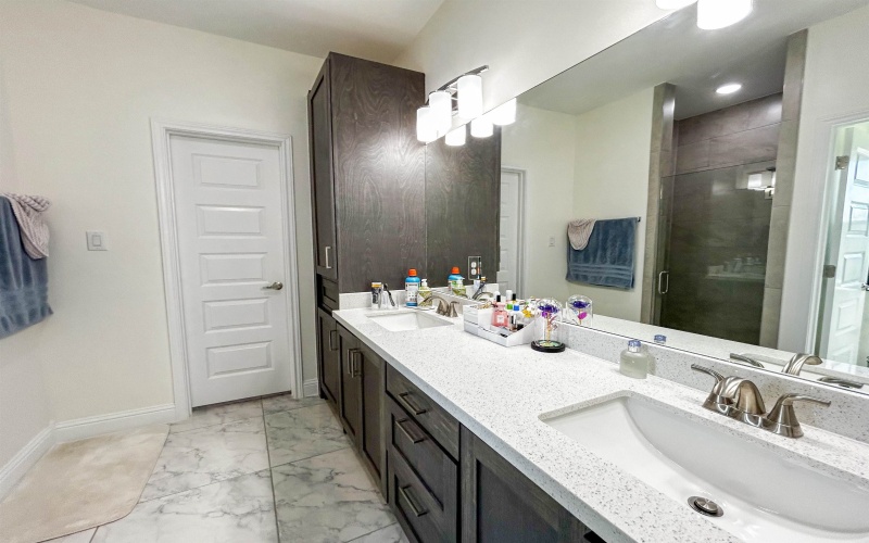1421 Eagles LN, Laredo, TX 78045, 3 Habitaciones Habitaciones , ,2 BañosBaños,Residential,En Venta,1421 Eagles LN,20253112