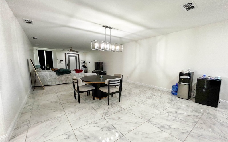 1421 Eagles LN, Laredo, TX 78045, 3 Habitaciones Habitaciones , ,2 BañosBaños,Residential,En Venta,1421 Eagles LN,20253112