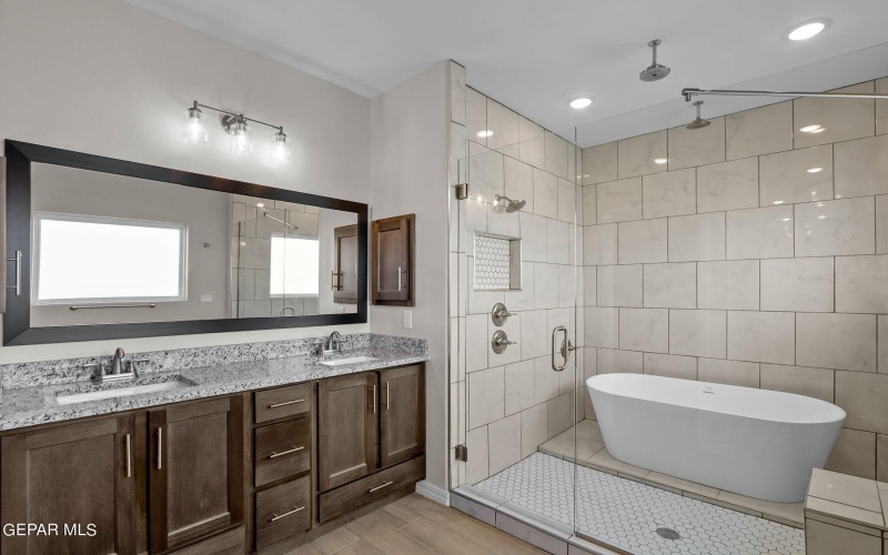 12117 Nesreen Drive, El Paso, TX 79934, 5 Habitaciones Habitaciones , ,3 BañosBaños,Residential,En Venta,12117 Nesreen Drive,899990