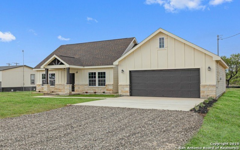 13016 Pueblo Nuevo, Atascosa, TX 78002, 3 Bedrooms Bedrooms, ,2 BathroomsBathrooms,Residential,For Sale,13016 Pueblo Nuevo,0,1870900