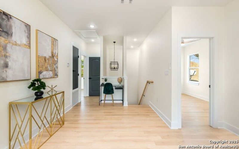 527 Montana, San Antonio, TX 78203, 4 Habitaciones Habitaciones , ,3 BañosBaños,Residential,En Venta,527 Montana,1884821