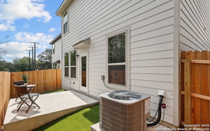 285 W Quill Dr Building 6, San Antonio, TX 78228, 5 Bedrooms Bedrooms, ,3 BathroomsBathrooms,Residential,For Sale,285 W Quill Dr Building 6,0,1884855