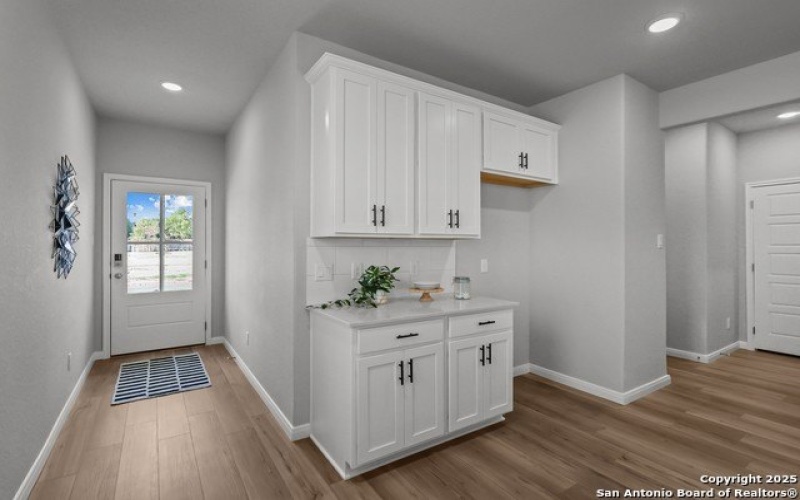 285 W Quill Dr Building 6, San Antonio, TX 78228, 5 Bedrooms Bedrooms, ,3 BathroomsBathrooms,Residential,For Sale,285 W Quill Dr Building 6,0,1884855