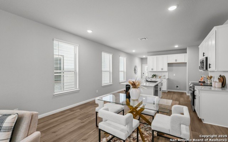 285 W Quill Dr Building 6, San Antonio, TX 78228, 5 Bedrooms Bedrooms, ,3 BathroomsBathrooms,Residential,For Sale,285 W Quill Dr Building 6,0,1884855