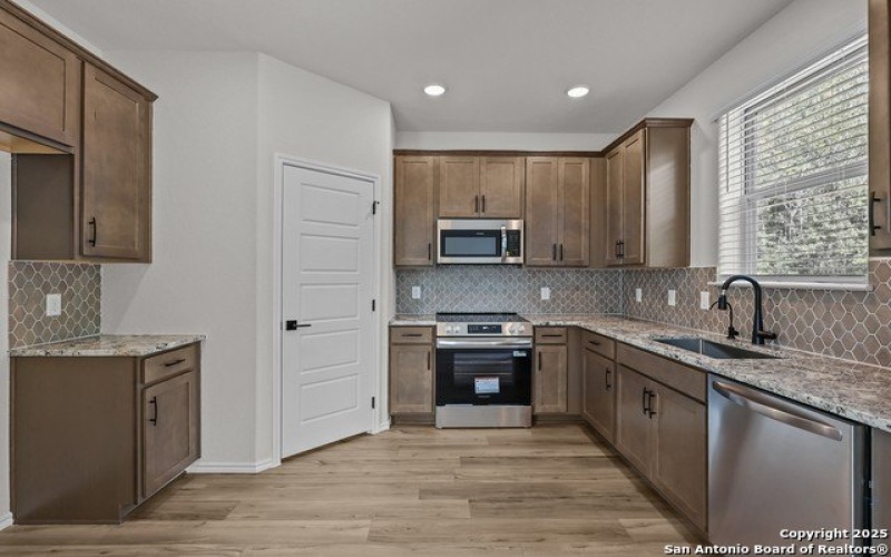 285 W Quill Dr Building 4, San Antonio, TX 78228, 3 Habitaciones Habitaciones , ,2 BañosBaños,Residential,En Venta,285 W Quill Dr Building 4,0,1884863