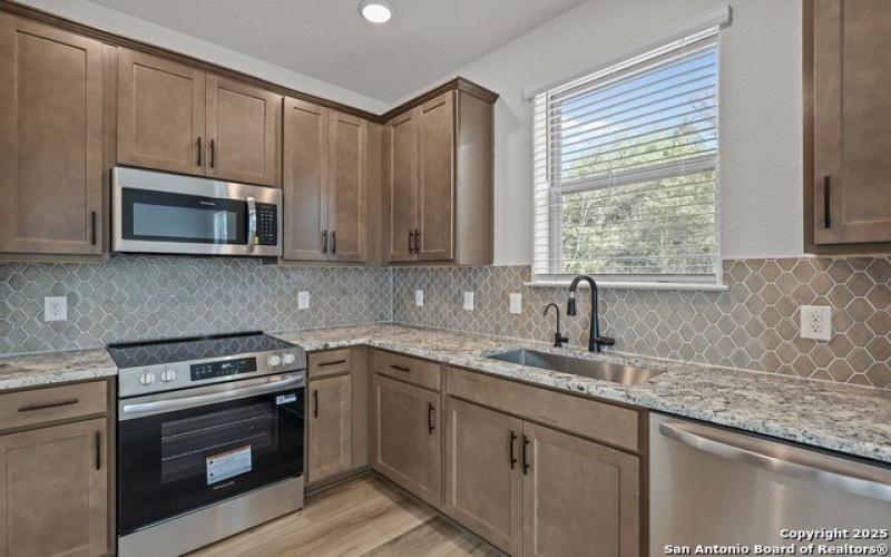 285 W Quill Dr Building 4, San Antonio, TX 78228, 3 Habitaciones Habitaciones , ,2 BañosBaños,Residential,En Venta,285 W Quill Dr Building 4,0,1884863