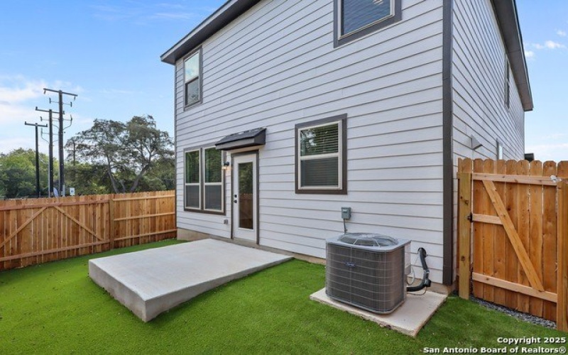 285 W Quill Dr Building 4, San Antonio, TX 78228, 3 Habitaciones Habitaciones , ,2 BañosBaños,Residential,En Venta,285 W Quill Dr Building 4,0,1884863