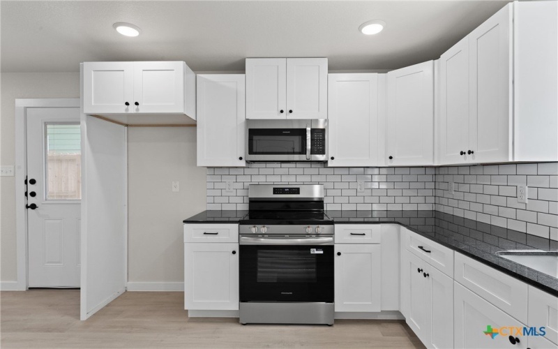 1118 S 51st Street, Temple, TX 76504, 6 Bedrooms Bedrooms, ,Residential,For Sale,1118 S 51st Street,586944