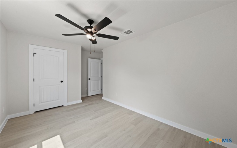 1118 S 51st Street, Temple, TX 76504, 6 Bedrooms Bedrooms, ,Residential,For Sale,1118 S 51st Street,586944