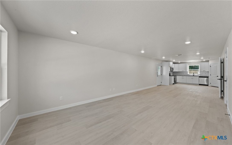 1118 S 51st Street, Temple, TX 76504, 6 Bedrooms Bedrooms, ,Residential,For Sale,1118 S 51st Street,586944