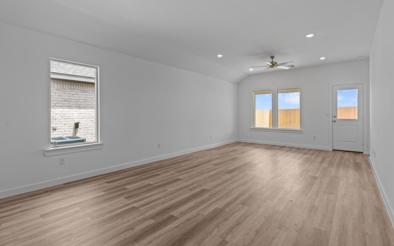 605 14th Street, Wolfforth, TX 79382, 4 Habitaciones Habitaciones , ,2 BañosBaños,Residential,En Venta,605 14th Street,202557965
