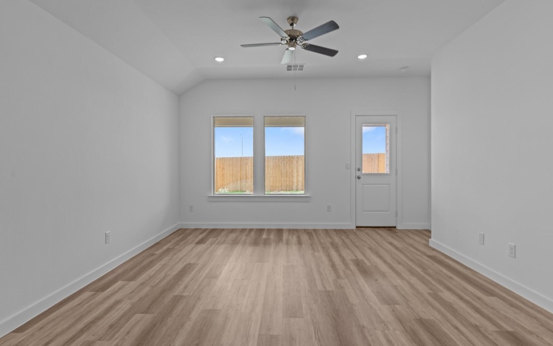 605 14th Street, Wolfforth, TX 79382, 4 Habitaciones Habitaciones , ,2 BañosBaños,Residential,En Venta,605 14th Street,202557965