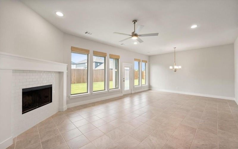 806 Monza Drive, Midlothian, TX 76065, 4 Bedrooms Bedrooms, ,2 BathroomsBathrooms,Residential,For Sale,806 Monza Drive,20936031