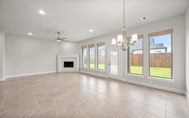 806 Monza Drive, Midlothian, TX 76065, 4 Bedrooms Bedrooms, ,2 BathroomsBathrooms,Residential,For Sale,806 Monza Drive,20936031
