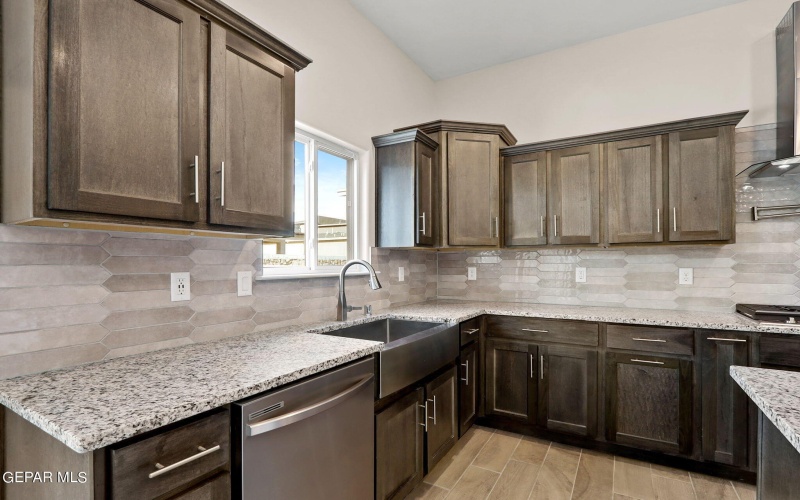 12149 Nesreen Drive, El Paso, TX 79934, 5 Habitaciones Habitaciones , ,3 BañosBaños,Residential,En Venta,12149 Nesreen Drive,900069