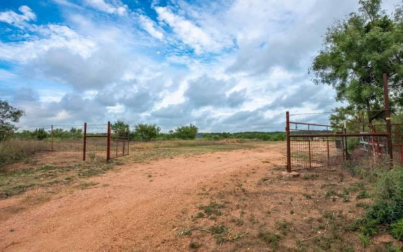 1895 CR 472, Rochelle, TX 76825, ,Tierra,En Venta,1895 CR 472,20992992