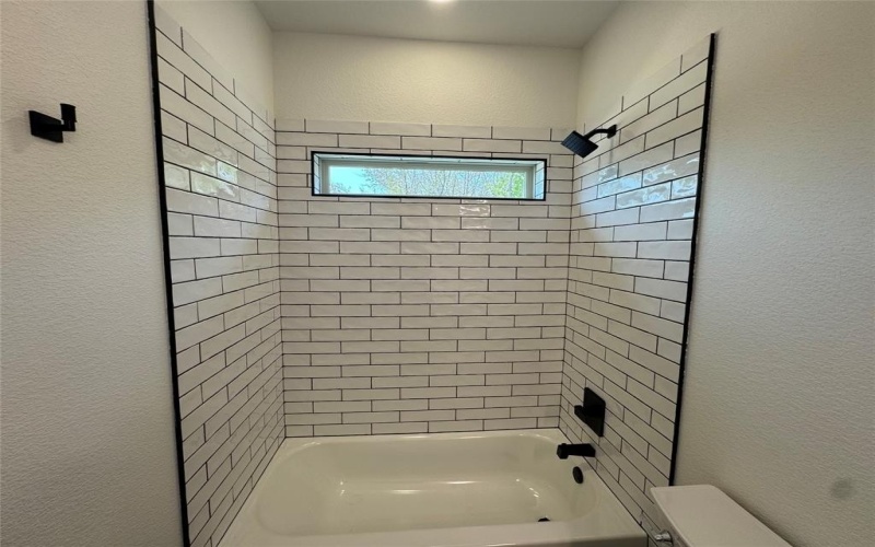 4608 Eagle Nest Court, Granbury, TX 76048, 3 Habitaciones Habitaciones , ,2 BañosBaños,Residential,En Venta,4608 Eagle Nest Court,20995515