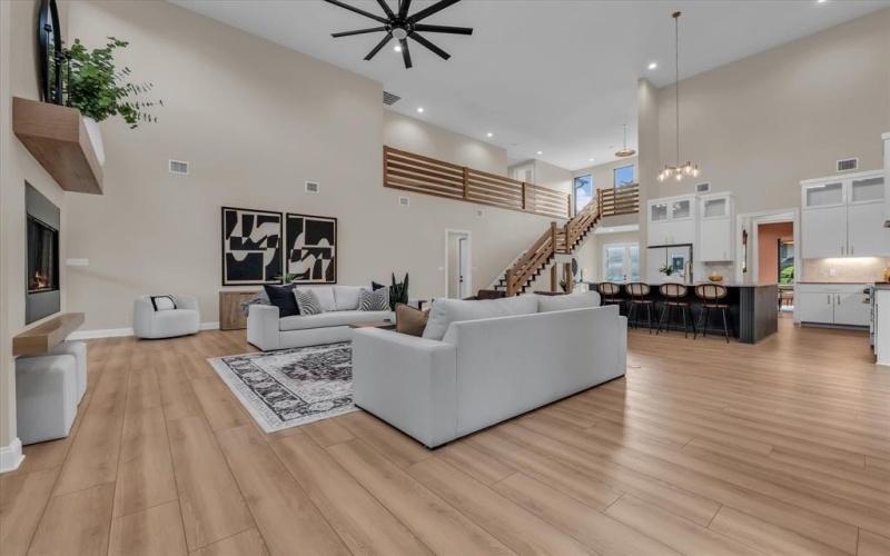 36 Carriage Square, Waco, TX 76708, 4 Bedrooms Bedrooms, ,3 BathroomsBathrooms,Residential,For Sale,36 Carriage Square,20995526