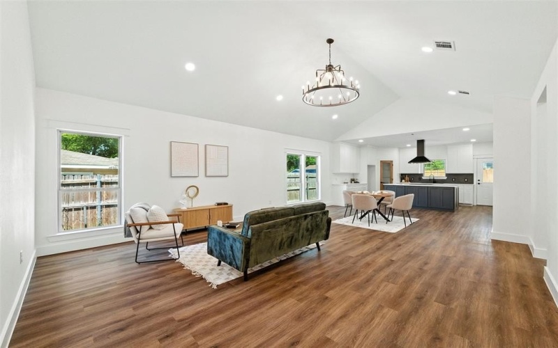 5212 Crowley Street, Sansom Park, TX 76114, 4 Bedrooms Bedrooms, ,2 BathroomsBathrooms,Residential,For Sale,5212 Crowley Street,0,20998140
