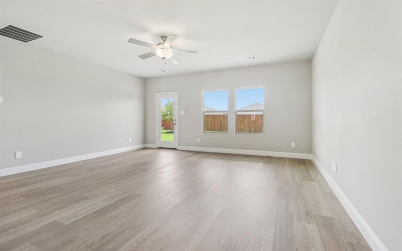 2111 Dunbar Drive, Sherman, TX 75092, 4 Habitaciones Habitaciones , ,2 BañosBaños,Residential,En Venta,2111 Dunbar Drive,0,20999420
