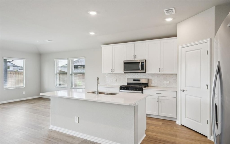 1207 Emberwood Drive, McKinney, TX 75069, 4 Habitaciones Habitaciones , ,3 BañosBaños,Residential,En Venta,1207 Emberwood Drive,0,20999427