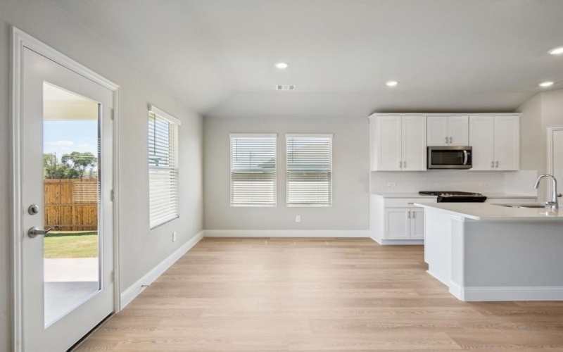1203 Emberwood Drive, McKinney, TX 75069, 4 Habitaciones Habitaciones , ,3 BañosBaños,Residential,En Venta,1203 Emberwood Drive,20999428