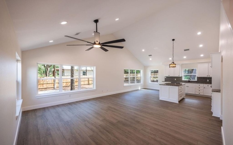 195 Tall Timber Trail, Whitney, TX 76692, 4 Habitaciones Habitaciones , ,3 BañosBaños,Residential,En Venta,195 Tall Timber Trail,21001828