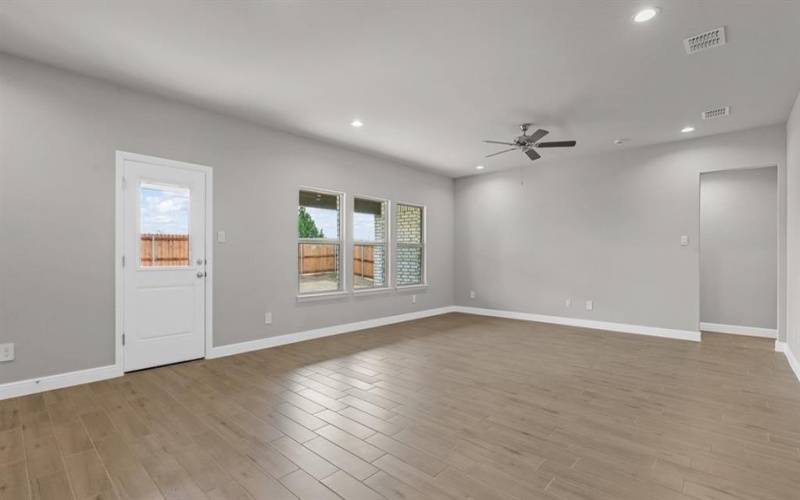 1506 WASHINGTON Street, Mansfield, TX 76063, 3 Habitaciones Habitaciones , ,2 BañosBaños,Residential,En Venta,1506 WASHINGTON Street,21002216
