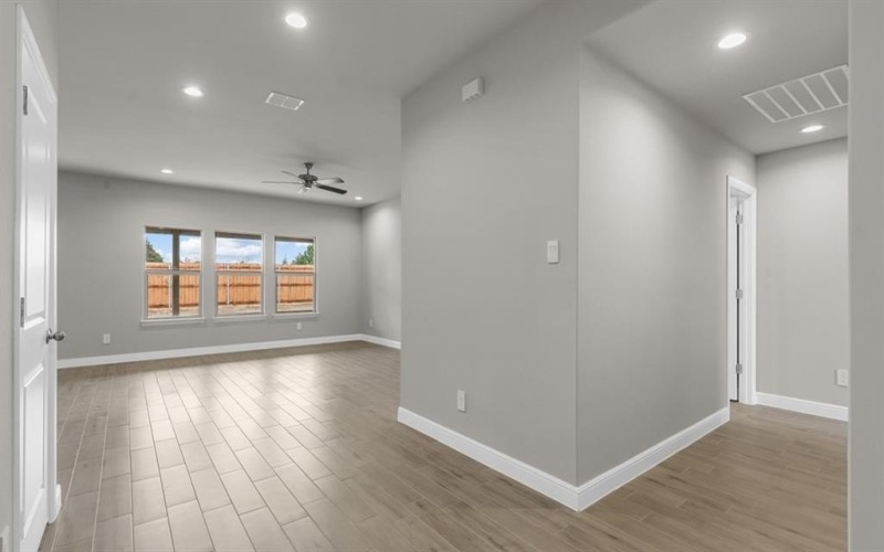 1506 WASHINGTON Street, Mansfield, TX 76063, 3 Habitaciones Habitaciones , ,2 BañosBaños,Residential,En Venta,1506 WASHINGTON Street,21002216