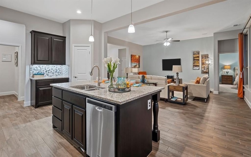 1411 SPEERS Drive, Mansfield, TX 76063, 4 Habitaciones Habitaciones , ,3 BañosBaños,Residential,En Venta,1411 SPEERS Drive,21002257