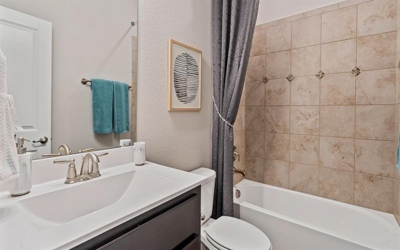 1411 SPEERS Drive, Mansfield, TX 76063, 4 Habitaciones Habitaciones , ,3 BañosBaños,Residential,En Venta,1411 SPEERS Drive,21002257