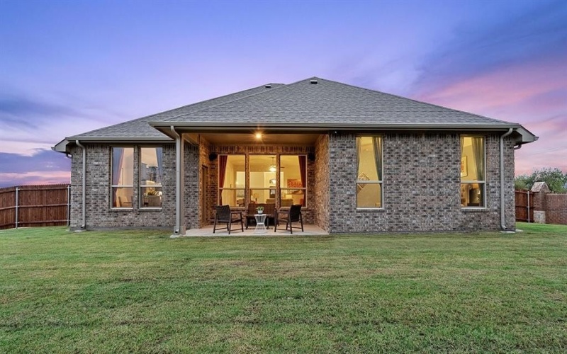 1411 SPEERS Drive, Mansfield, TX 76063, 4 Habitaciones Habitaciones , ,3 BañosBaños,Residential,En Venta,1411 SPEERS Drive,21002257