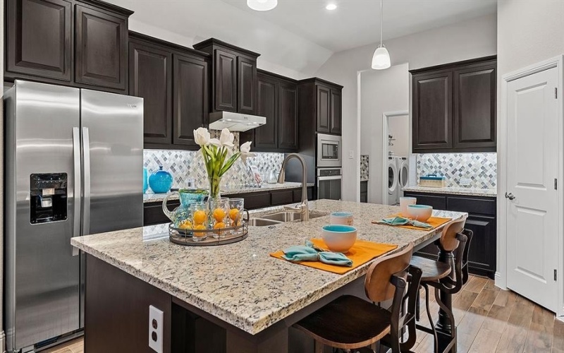 1411 SPEERS Drive, Mansfield, TX 76063, 4 Habitaciones Habitaciones , ,3 BañosBaños,Residential,En Venta,1411 SPEERS Drive,21002257