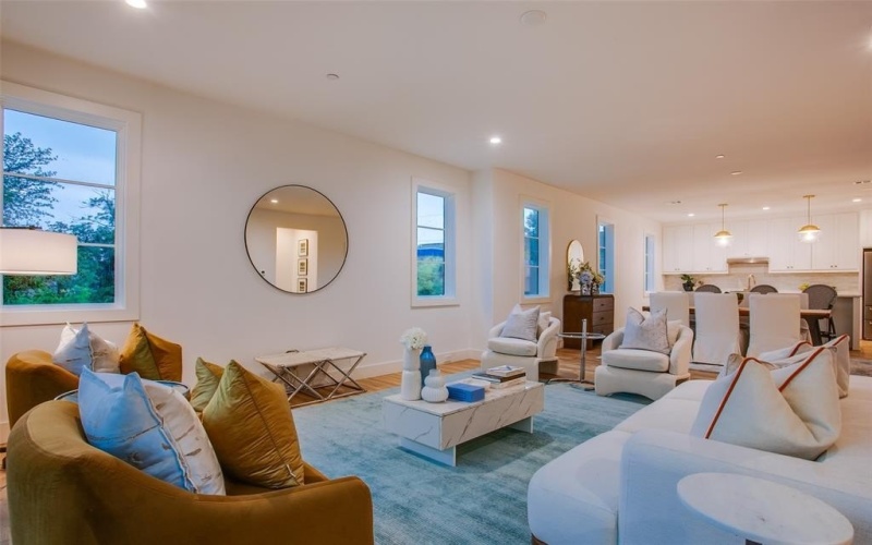 7207 Gaston Avenue #1006, Dallas, TX 75206, 2 Bedrooms Bedrooms, ,2 BathroomsBathrooms,Residential,For Sale,7207 Gaston Avenue,21003115