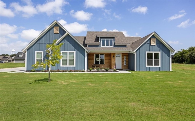 420 E 4th Street, Tolar, TX 76476, 4 Habitaciones Habitaciones , ,2 BañosBaños,Residential,En Venta,420 E 4th Street,21003121