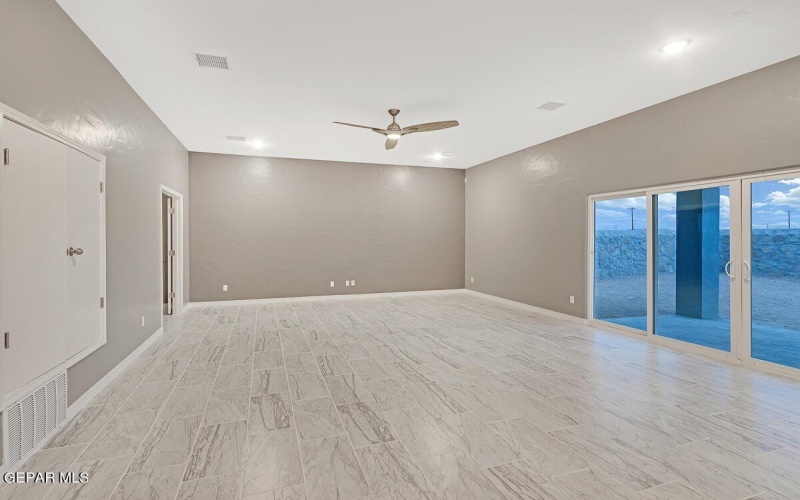12144 Sanaa Drive, El Paso, TX 79934, 5 Habitaciones Habitaciones , ,3 BañosBaños,Residential,En Venta,12144 Sanaa Drive,900089