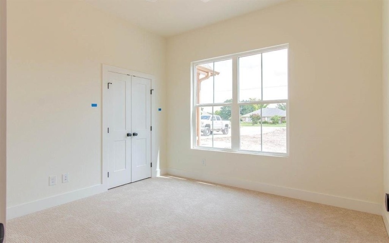 1444 Water Oak Drive, Oak Ridge, TX 75142, 4 Habitaciones Habitaciones , ,2 BañosBaños,Residential,En Venta,1444 Water Oak Drive,21003276