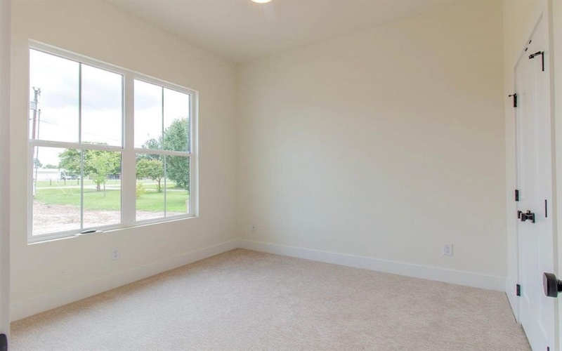 1444 Water Oak Drive, Oak Ridge, TX 75142, 4 Habitaciones Habitaciones , ,2 BañosBaños,Residential,En Venta,1444 Water Oak Drive,21003276
