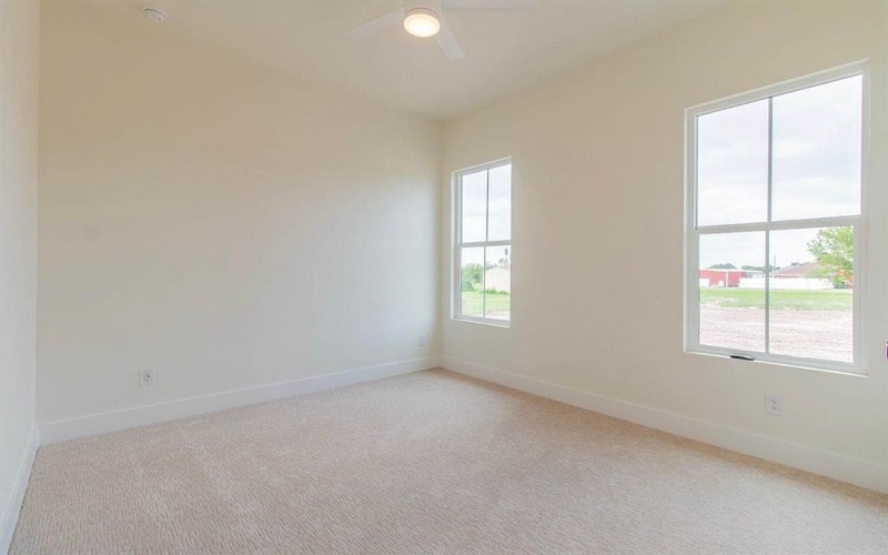 1444 Water Oak Drive, Oak Ridge, TX 75142, 4 Habitaciones Habitaciones , ,2 BañosBaños,Residential,En Venta,1444 Water Oak Drive,21003276