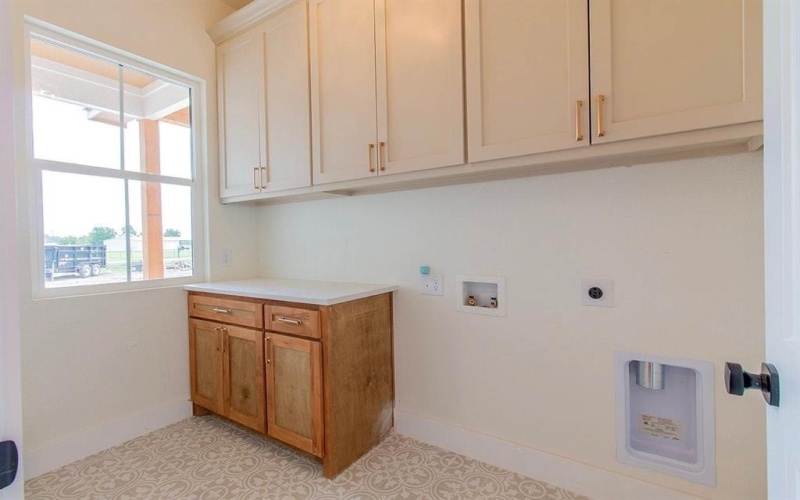 1444 Water Oak Drive, Oak Ridge, TX 75142, 4 Habitaciones Habitaciones , ,2 BañosBaños,Residential,En Venta,1444 Water Oak Drive,21003276