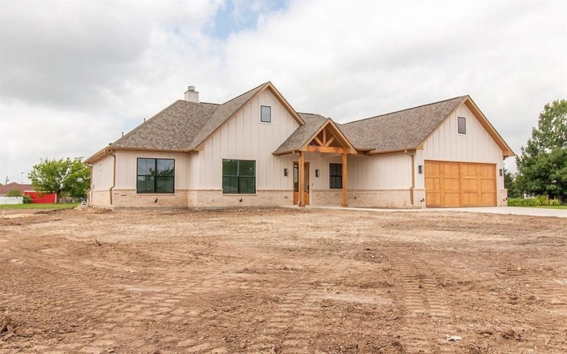 1444 Water Oak Drive, Oak Ridge, TX 75142, 4 Habitaciones Habitaciones , ,2 BañosBaños,Residential,En Venta,1444 Water Oak Drive,21003276