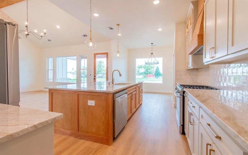 1444 Water Oak Drive, Oak Ridge, TX 75142, 4 Habitaciones Habitaciones , ,2 BañosBaños,Residential,En Venta,1444 Water Oak Drive,21003276