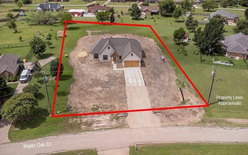 1444 Water Oak Drive, Oak Ridge, TX 75142, 4 Habitaciones Habitaciones , ,2 BañosBaños,Residential,En Venta,1444 Water Oak Drive,21003276
