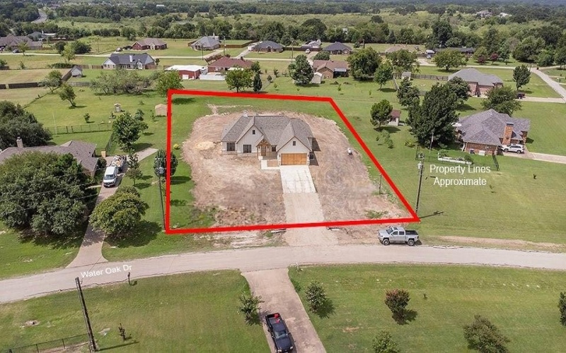1444 Water Oak Drive, Oak Ridge, TX 75142, 4 Habitaciones Habitaciones , ,2 BañosBaños,Residential,En Venta,1444 Water Oak Drive,21003276