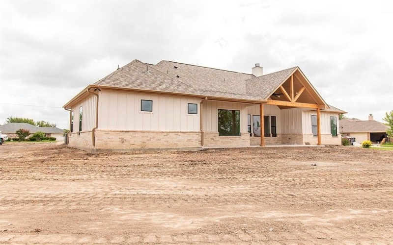 1444 Water Oak Drive, Oak Ridge, TX 75142, 4 Habitaciones Habitaciones , ,2 BañosBaños,Residential,En Venta,1444 Water Oak Drive,21003276